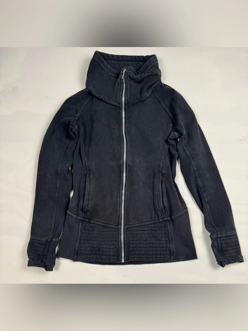 Lululemon Radiant Jacket II Full Zip Black Women’s 8 Retail $118